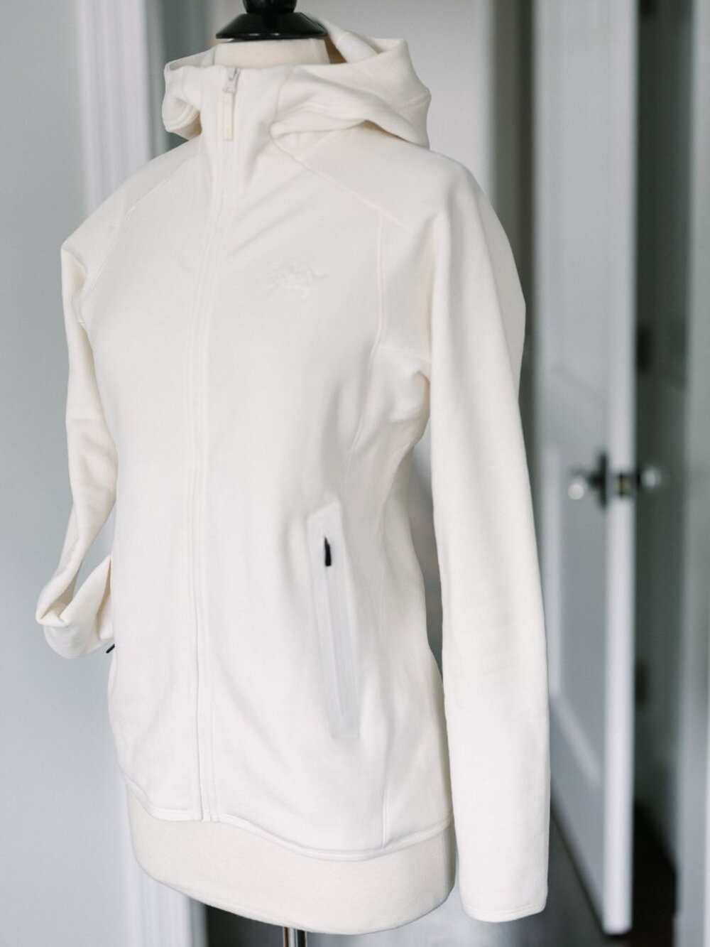 Arc'teryx Women's Off-White Fleece Hooded Jacket | Size S | Like New